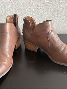 boc Brown Leather Cutout Ankle Booties